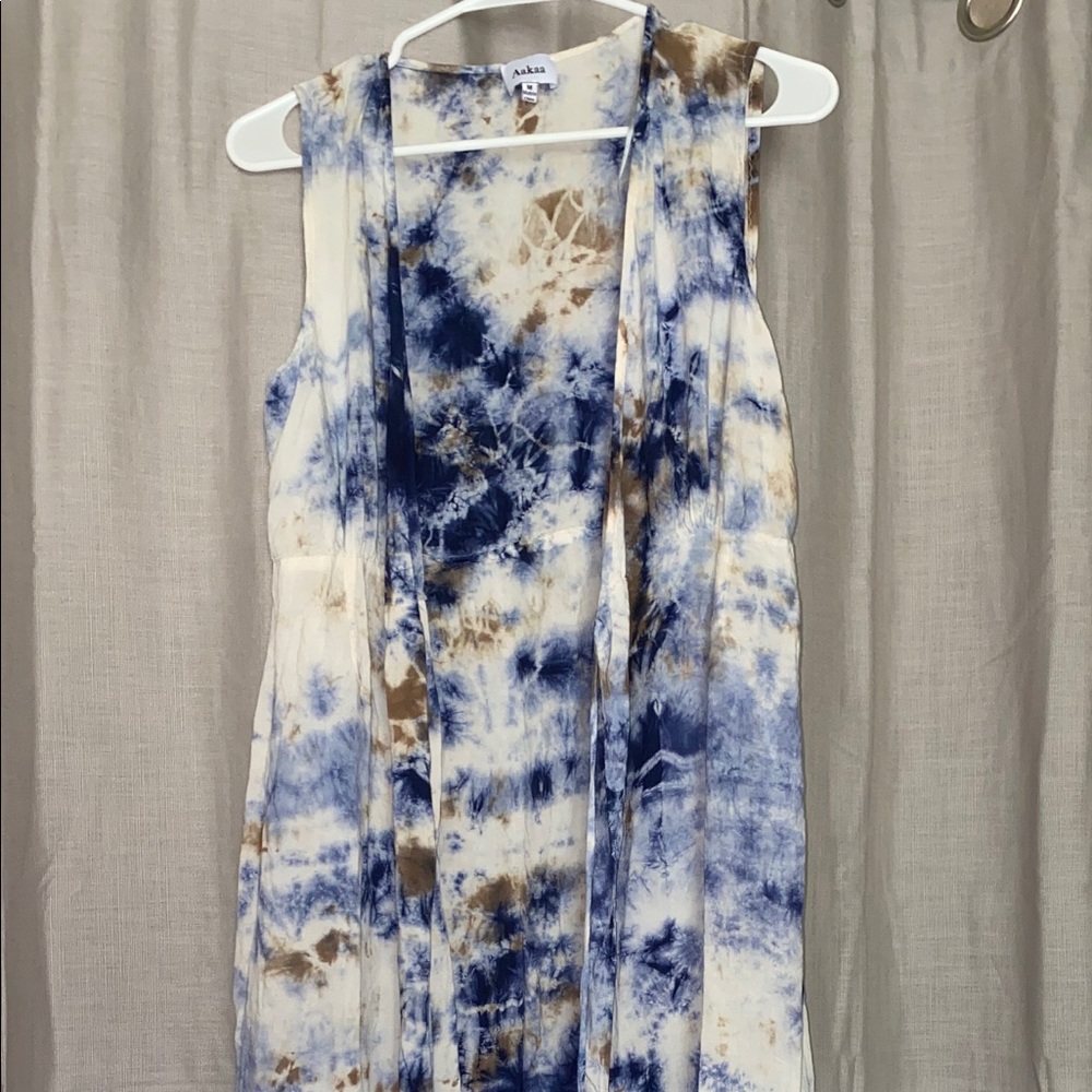 Aakaa Long Sleeveless Cardigan
